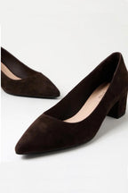 Alger Suede Pump in Chocolate