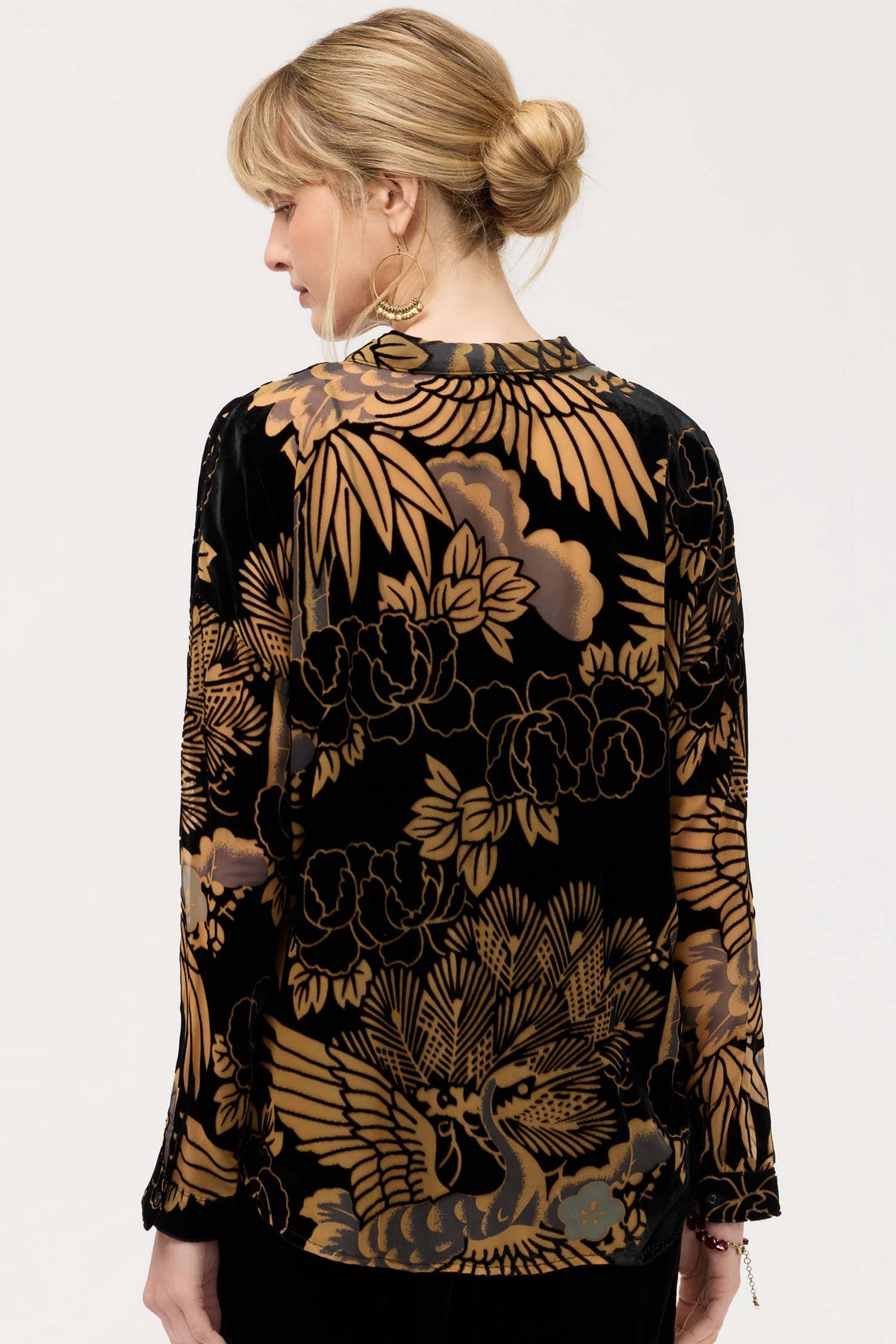 Audrey Shirt with Shirt Tail Hem in Lyla Burnout