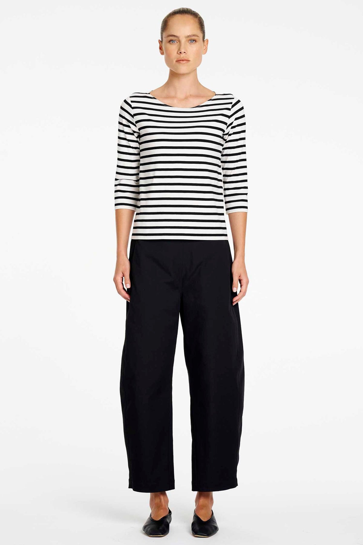 Barrel Leg Pant in Black