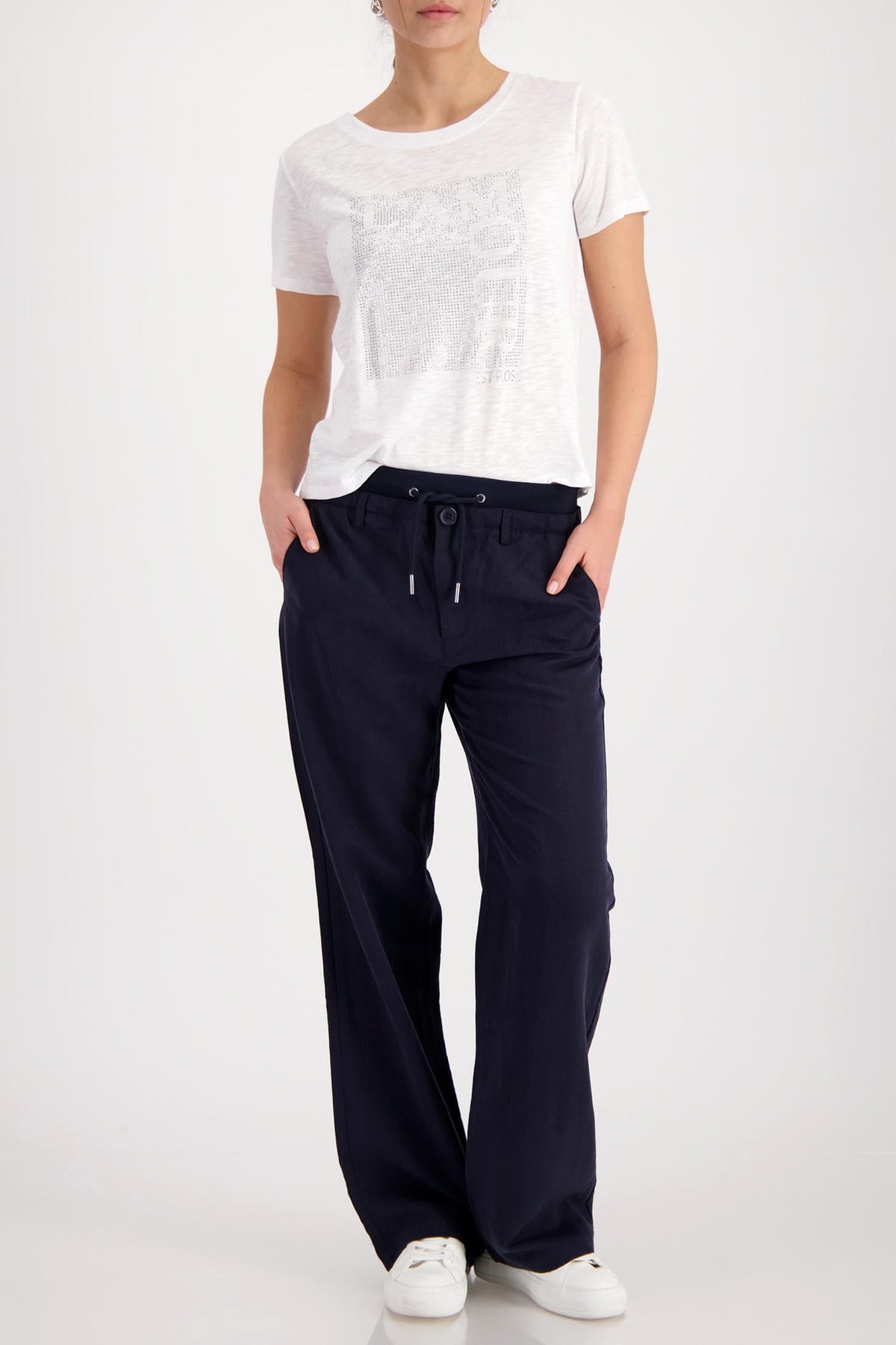 L'Amour Basic Jewellery T-Shirt in Cream