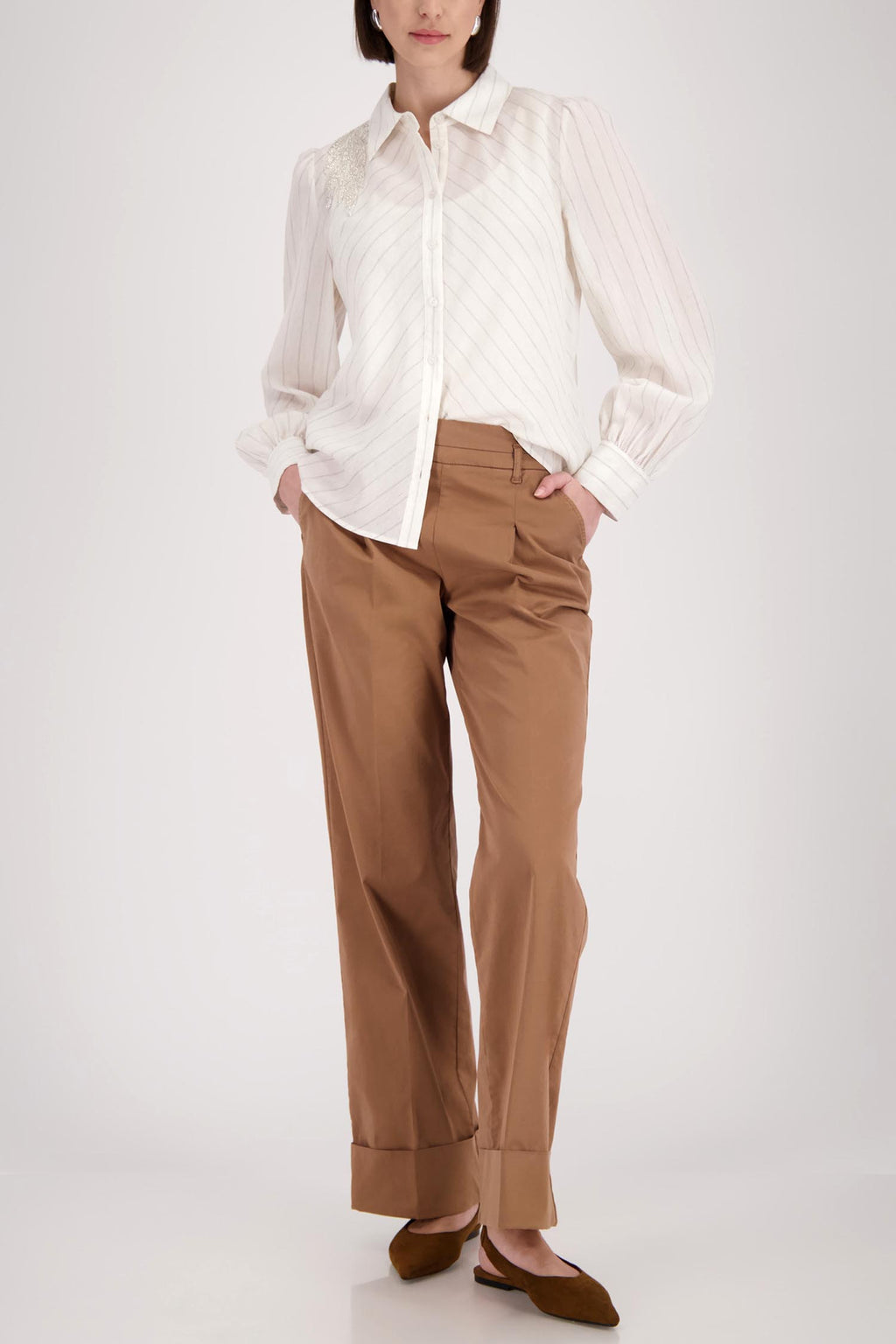 Blouse w Stripes and Embroidery in Marble Pinstripe