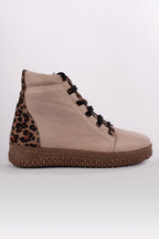 Bonnie Leather Boots in Taupe