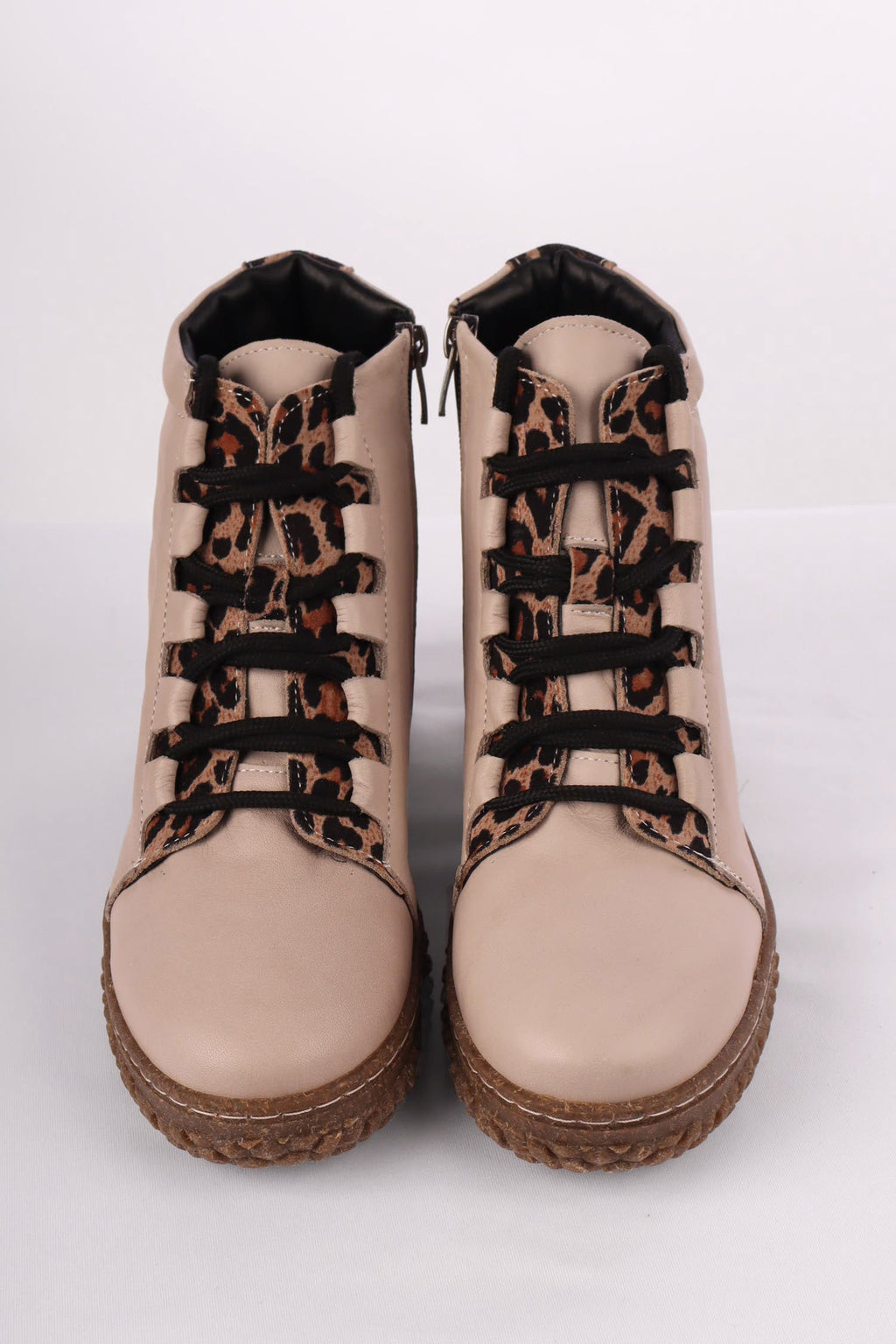 Bonnie Leather Boots in Taupe