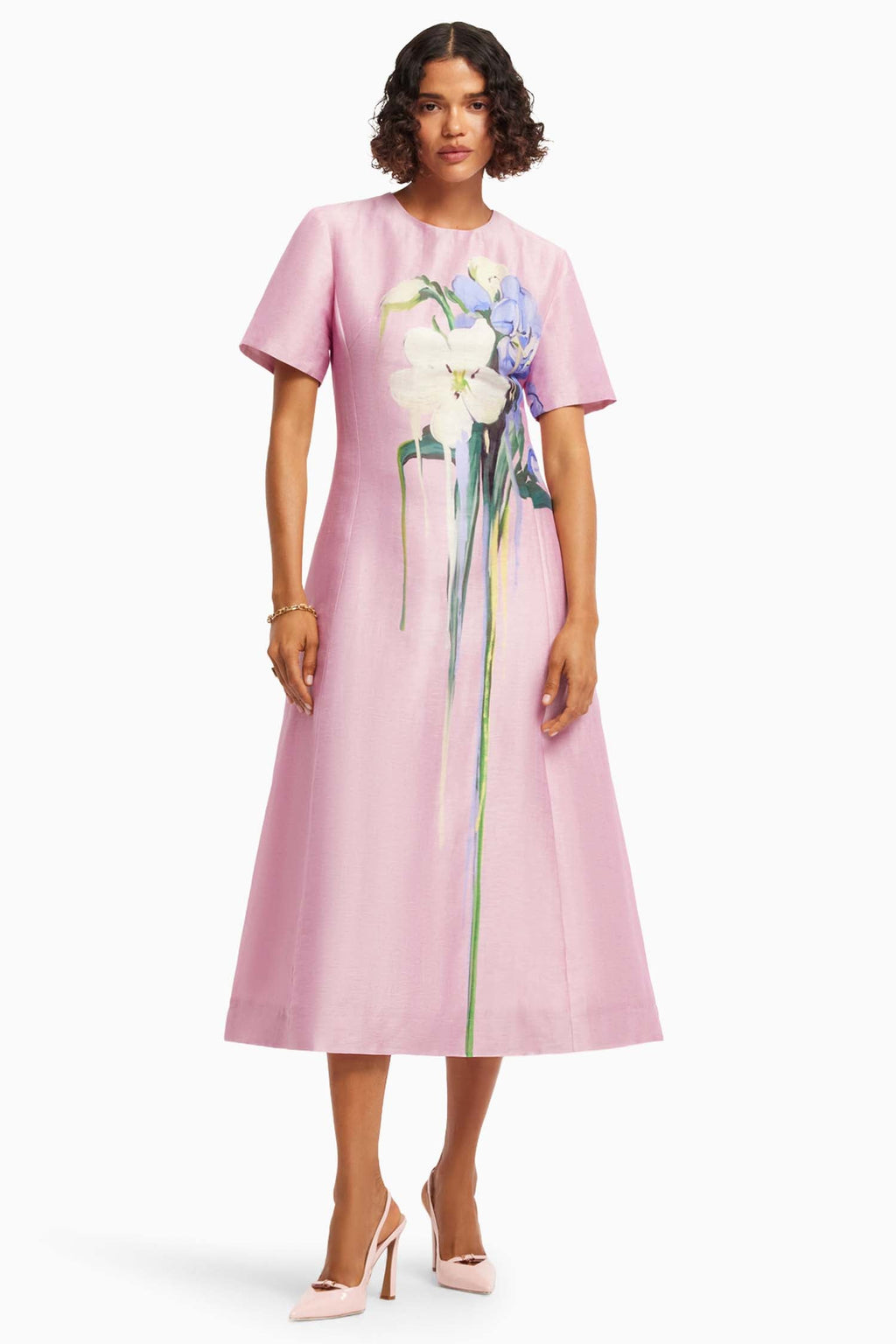 Caroline Short Sleeve Midi Dress in Bouquet Print in Pastel Pink