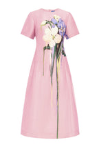 Caroline Short Sleeve Midi Dress in Bouquet Print in Pastel Pink