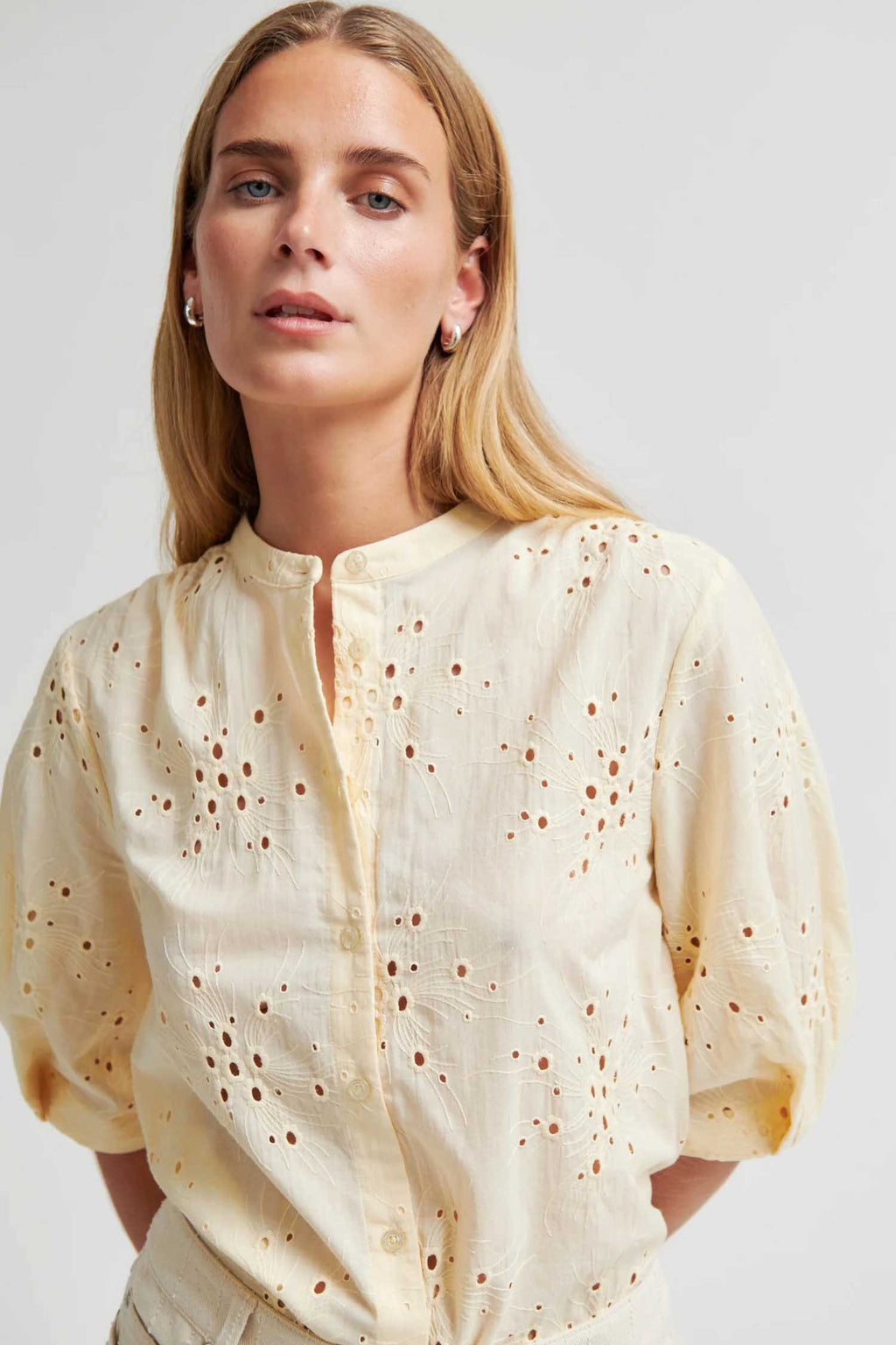 Cavana Shirt in Alabaster Glea