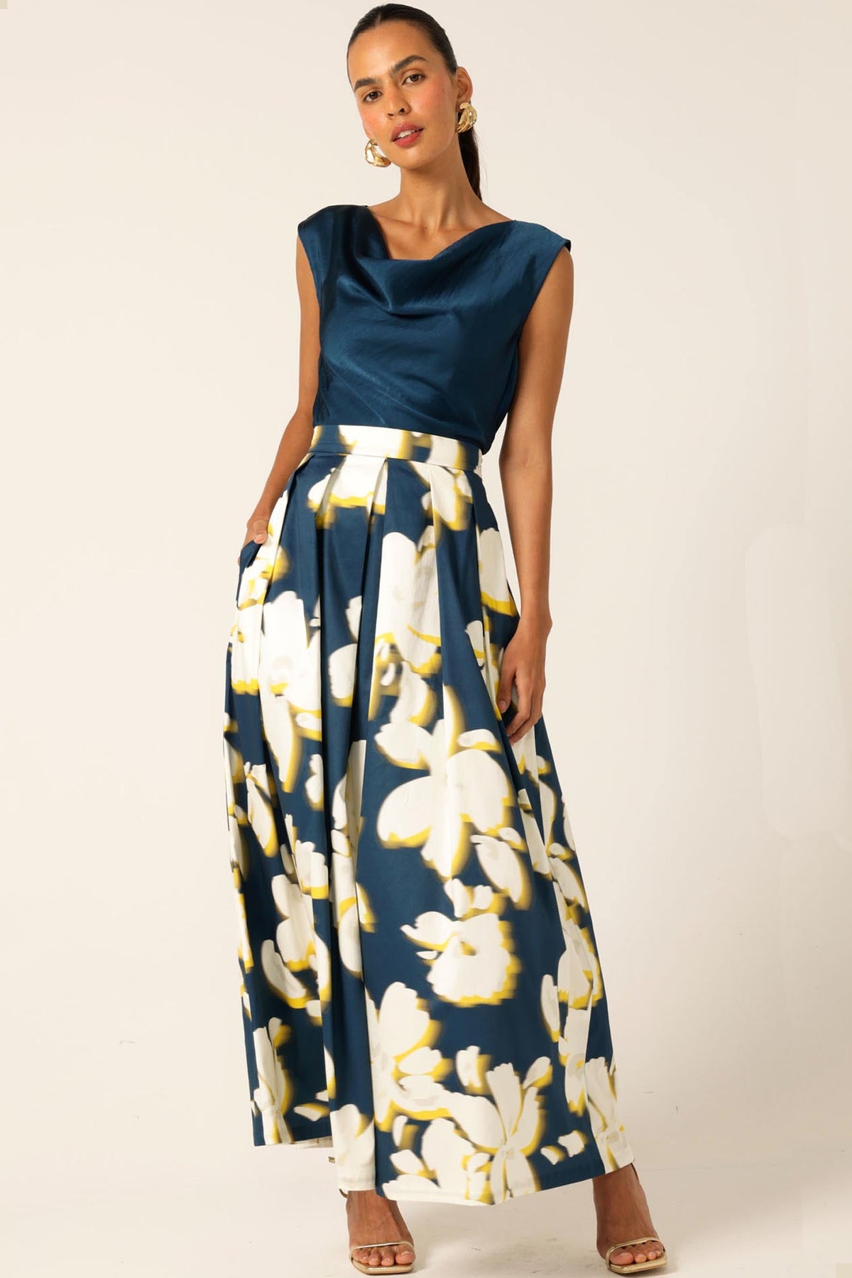 Chamonix Skirt in Navy Yellow Flower