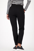 Classic Jogger in Black