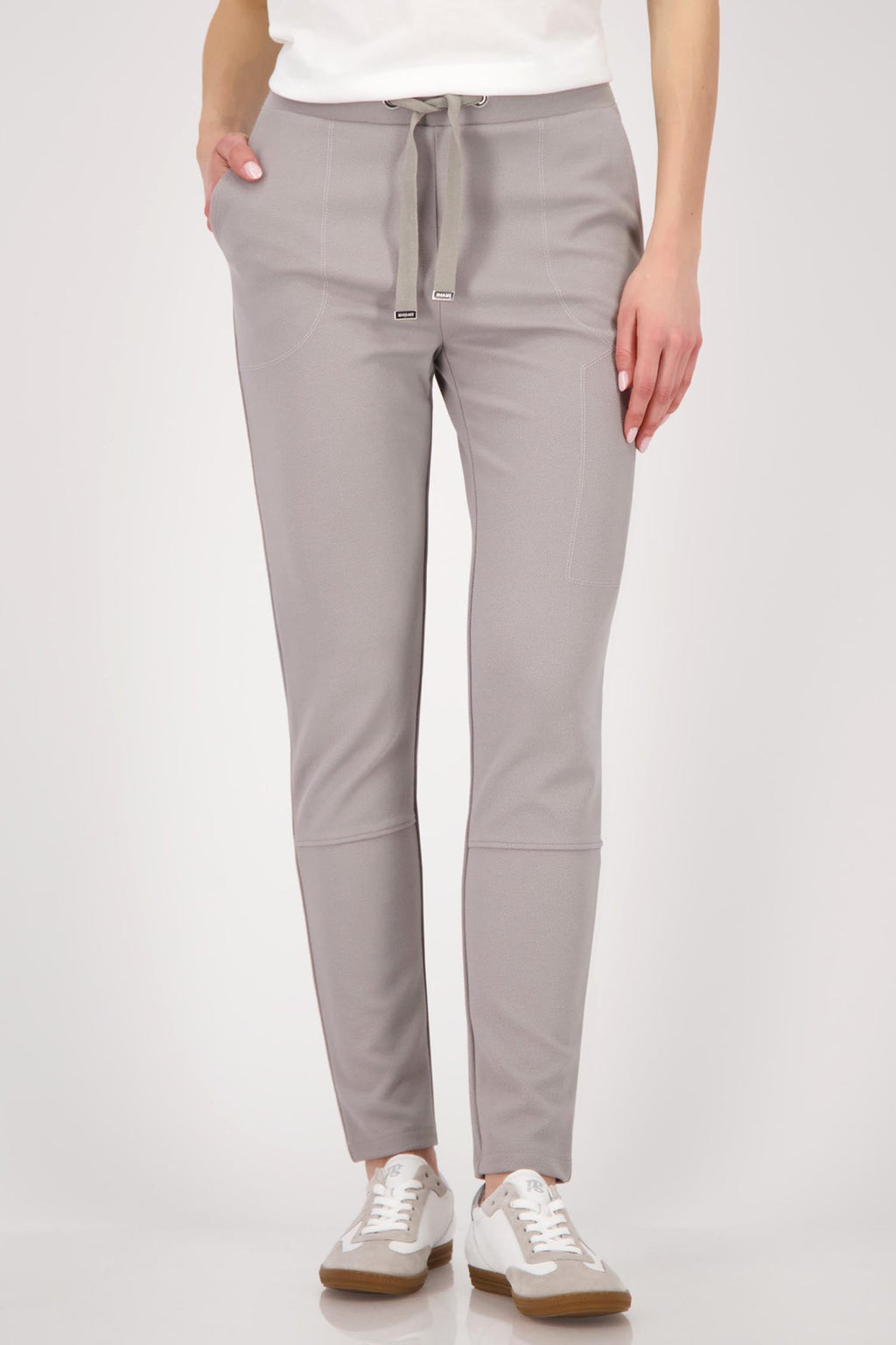 Classic Jogger in Oyster Grey