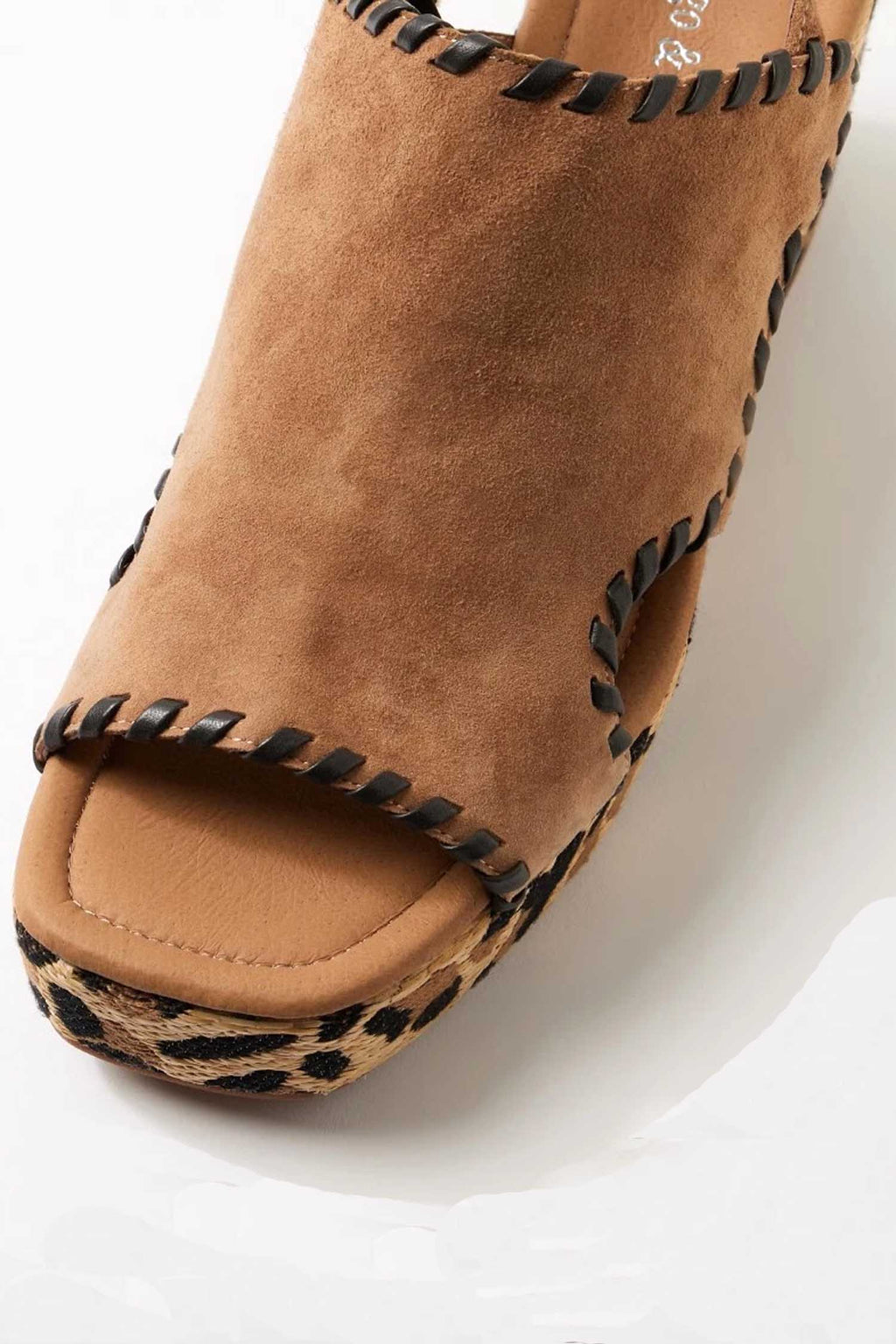 Conee Suede Wedge in Light Choc