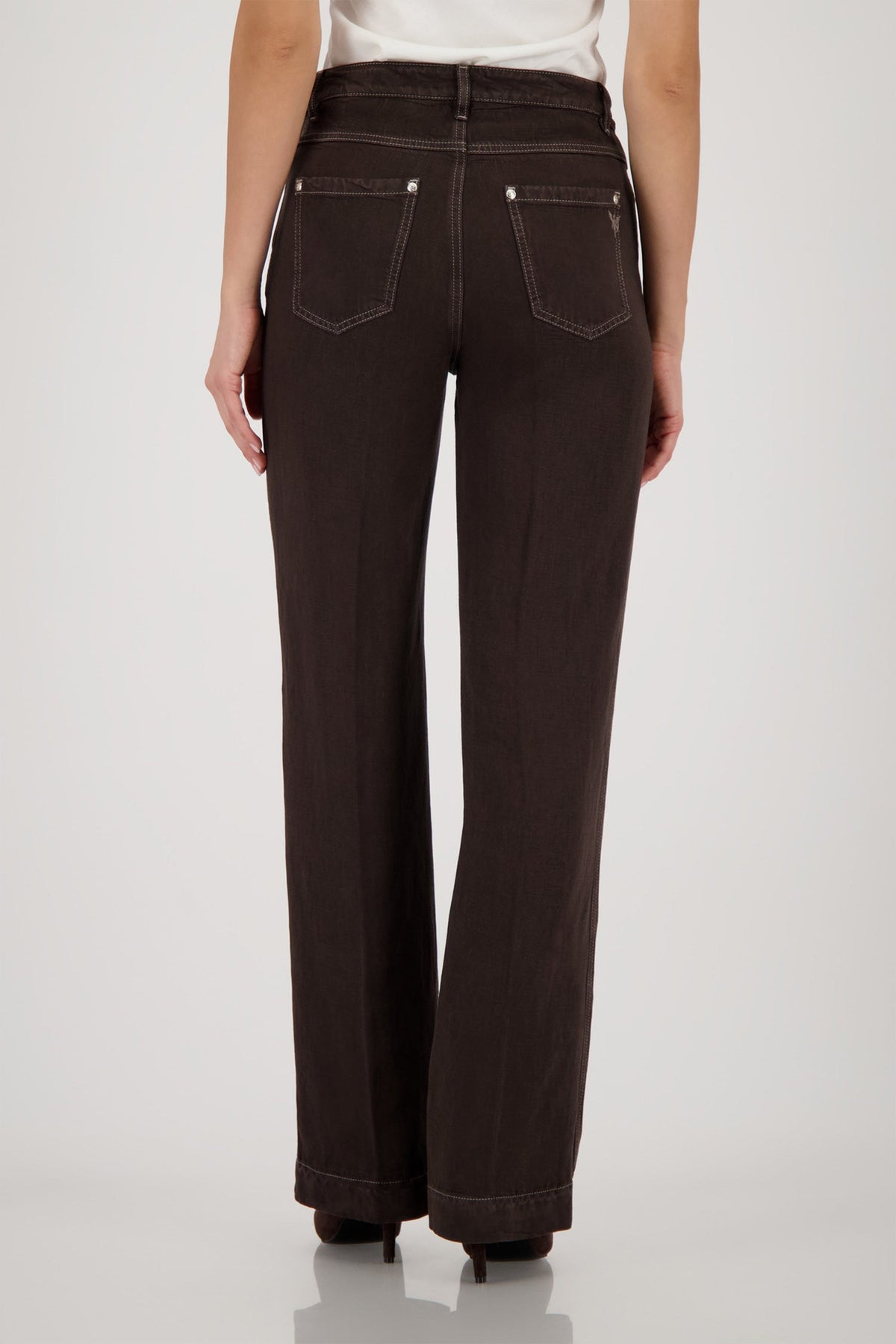 Contrast Seam Jeans in Dark Chocolate