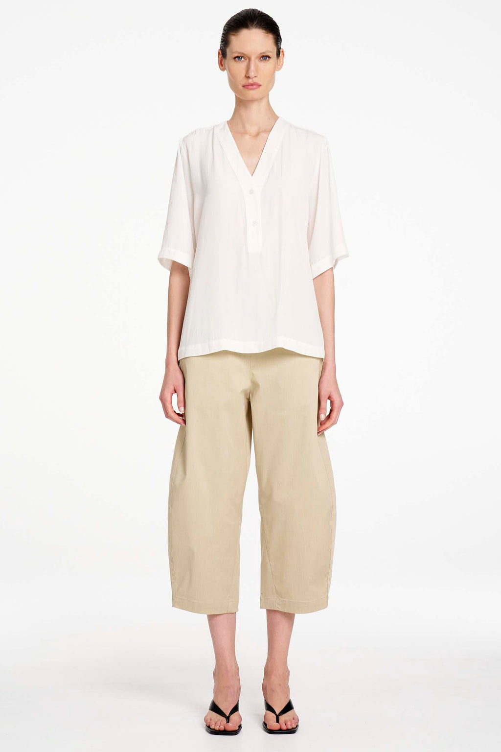 Crop Barrel Pant in Straw