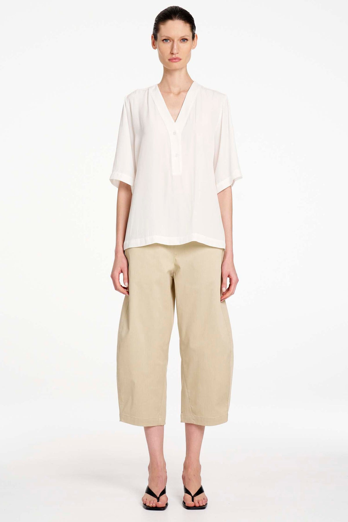 Crop Barrel Pant in Straw
