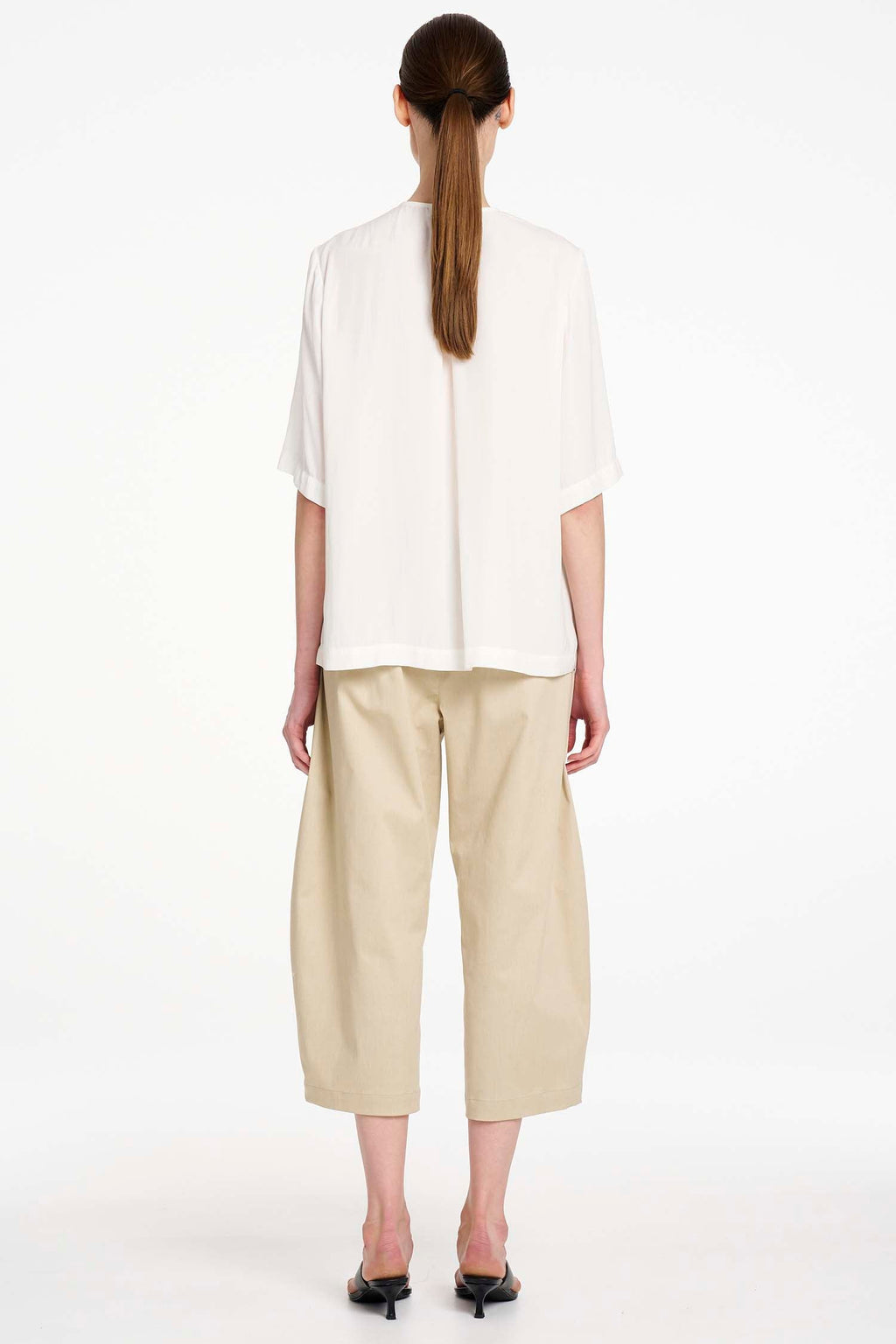 Crop Barrel Pant in Straw