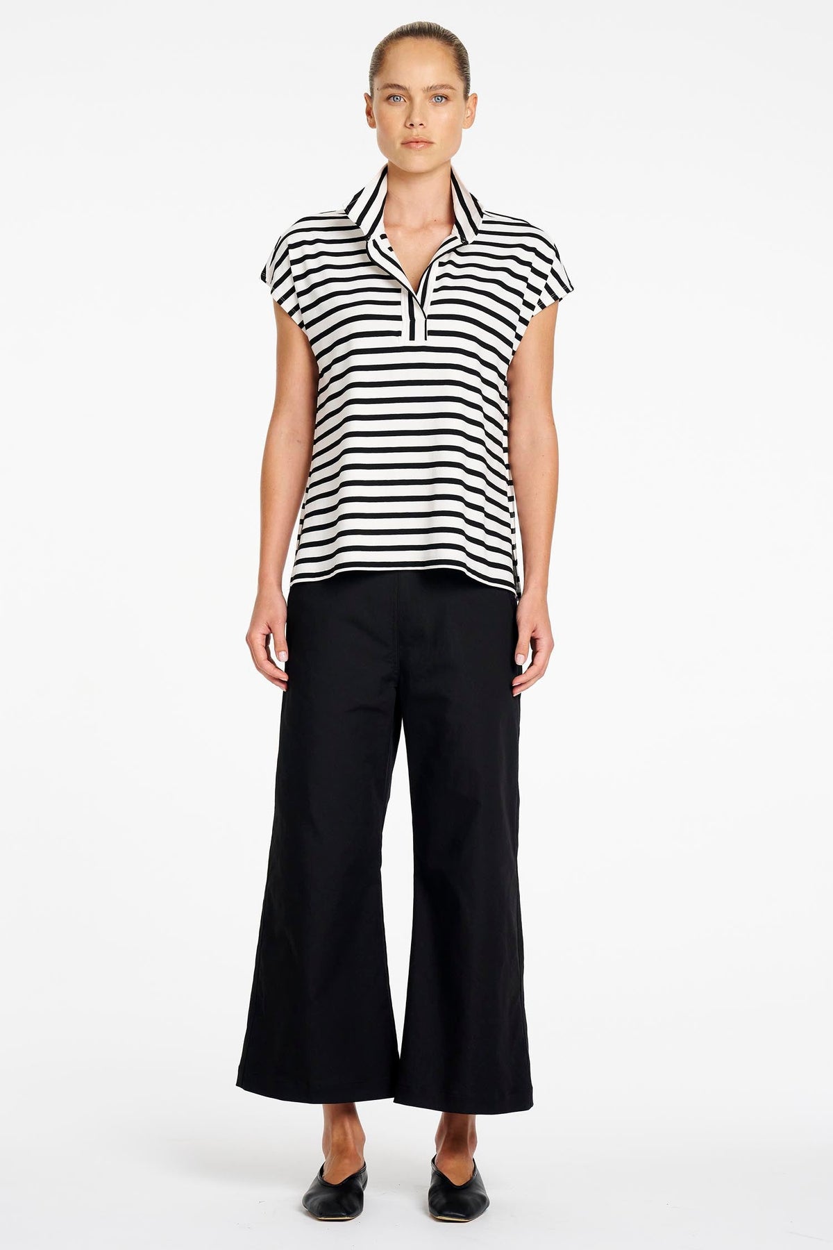 Crop Flat Pant in Black