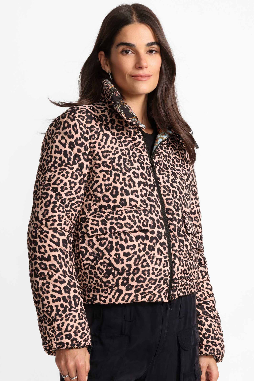 Diamond Quilted Cropped Reversible Puffer in Leto