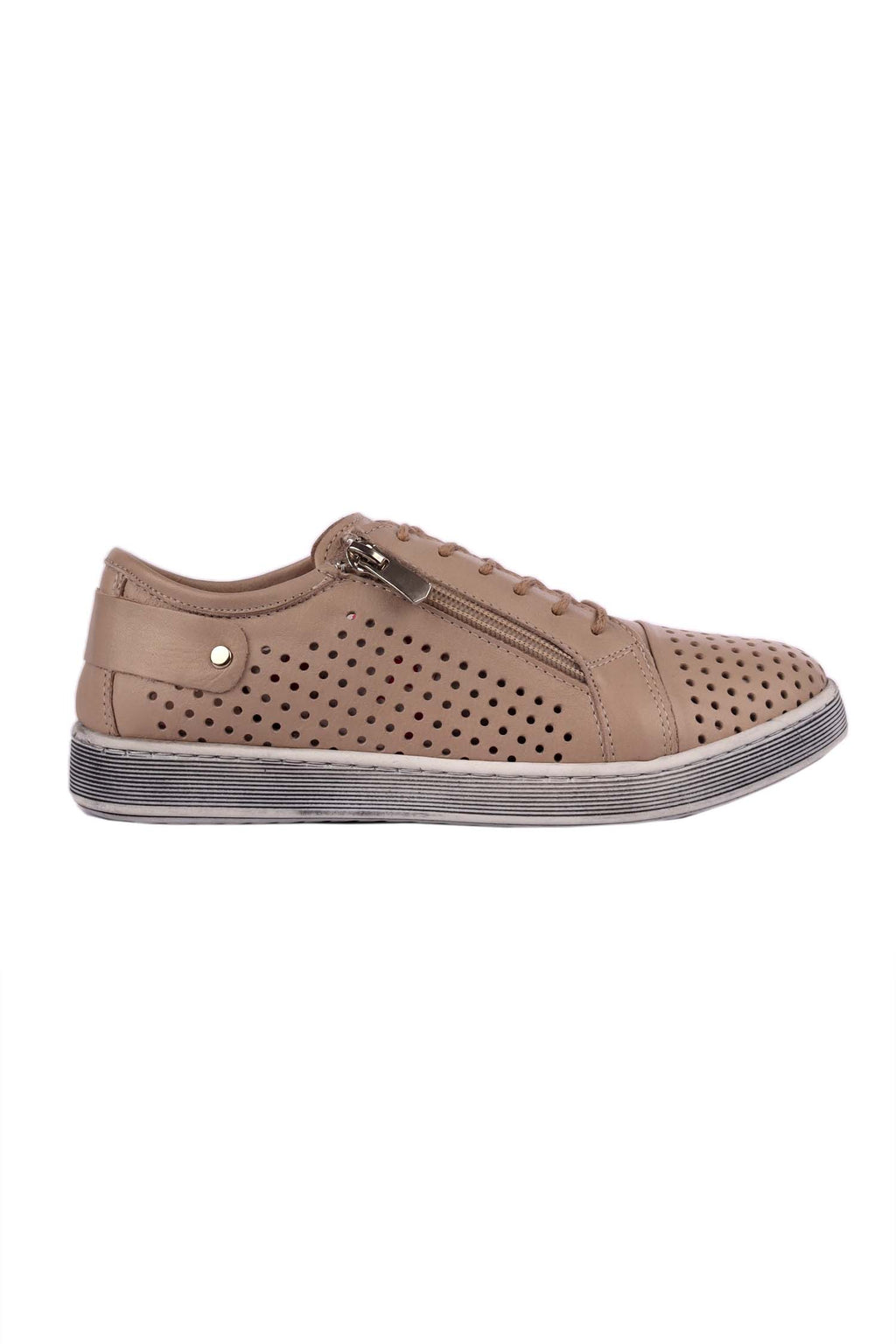 EG17 in Taupe
