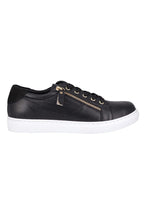 EG520 Sneaker in Black