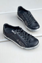 EG80 Sneakers in Black