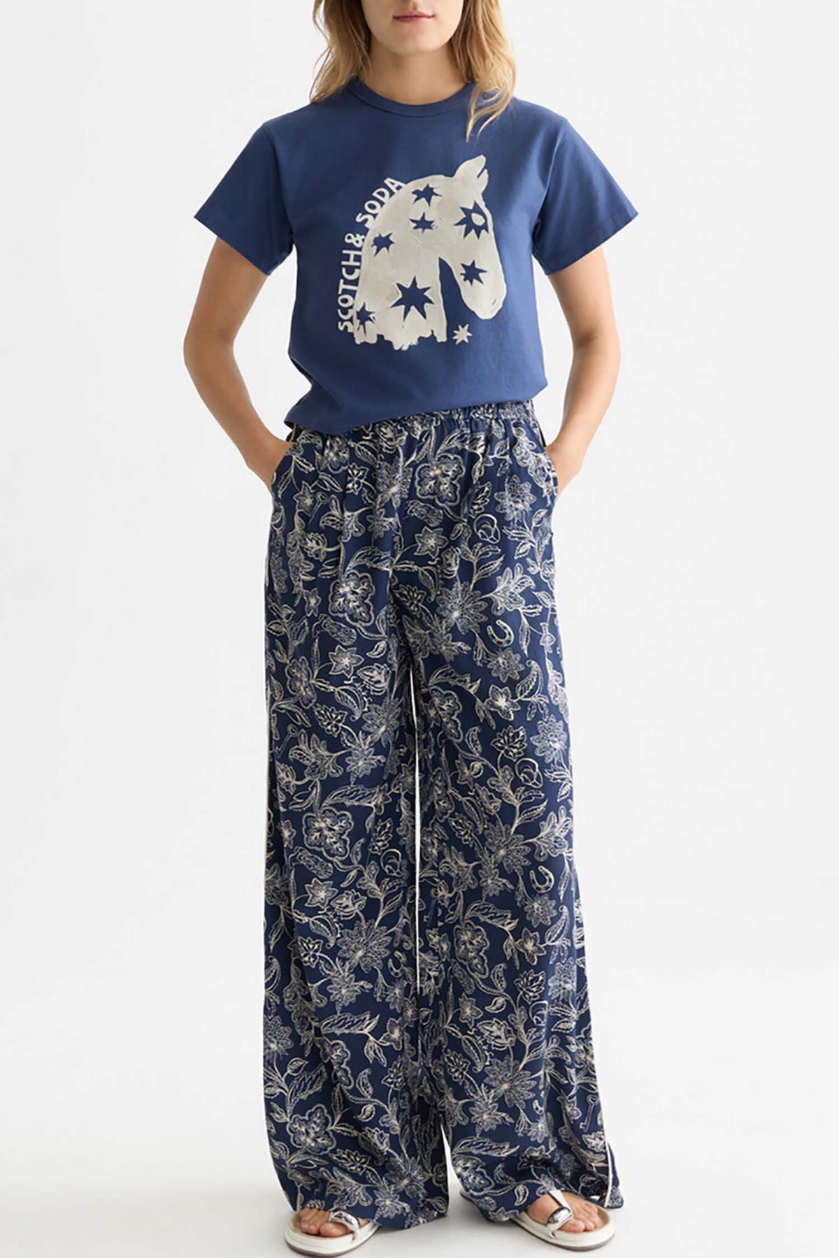 Eleni High-Rise Wide Leg 30" Pants in Lucky Bandana Dress Blues