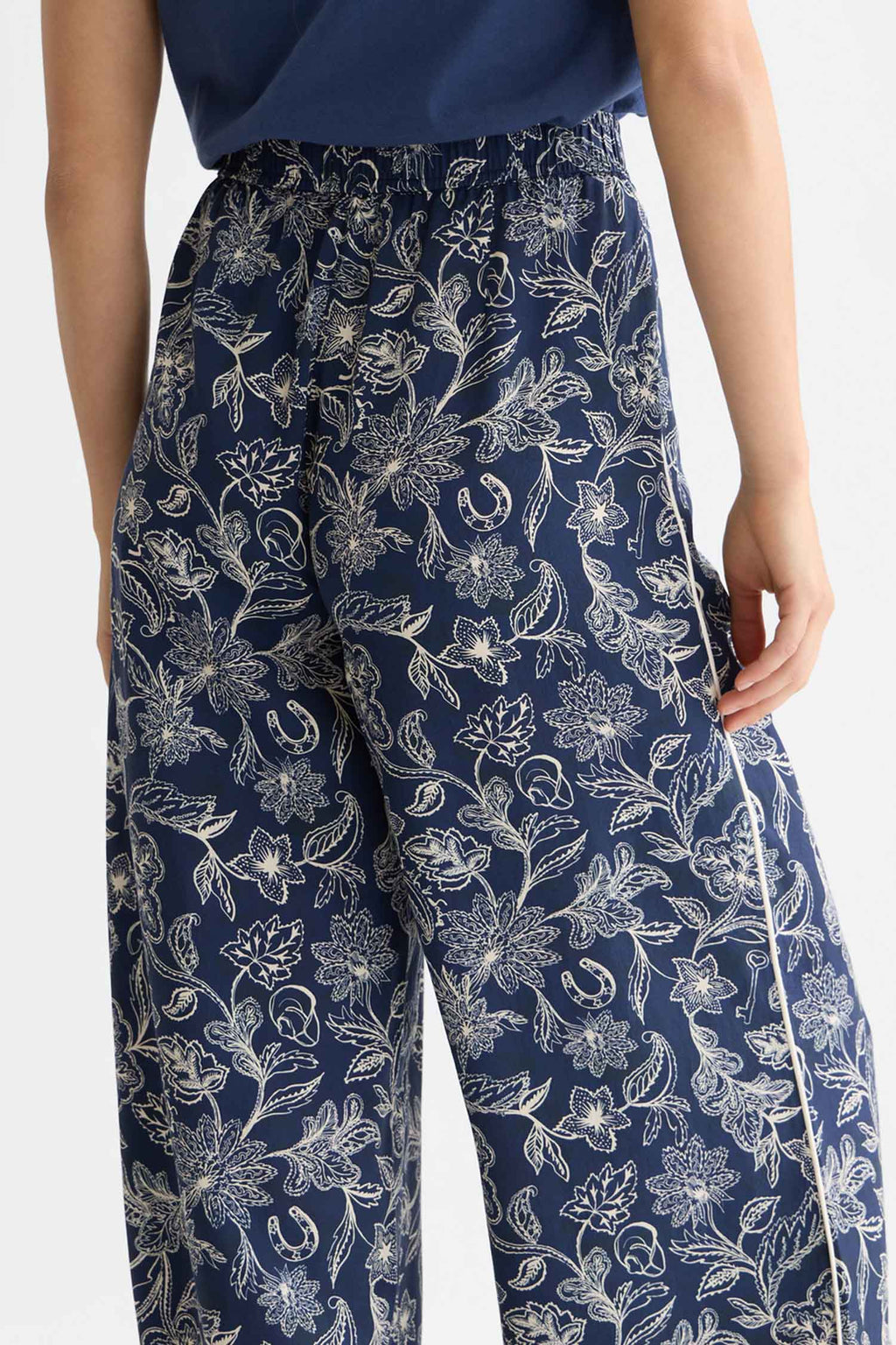 Eleni High-Rise Wide Leg 30" Pants in Lucky Bandana Dress Blues