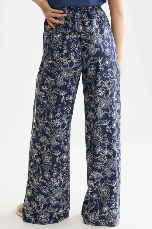 Eleni High-Rise Wide Leg 30" Pants in Lucky Bandana Dress Blues