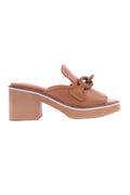 Jennys Leather Sandals in Tan
