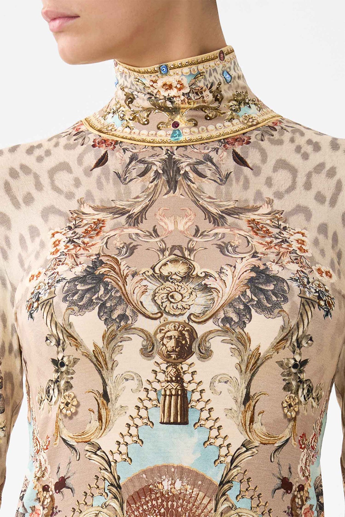 Jersey Turtleneck in Aranjuez Animalia