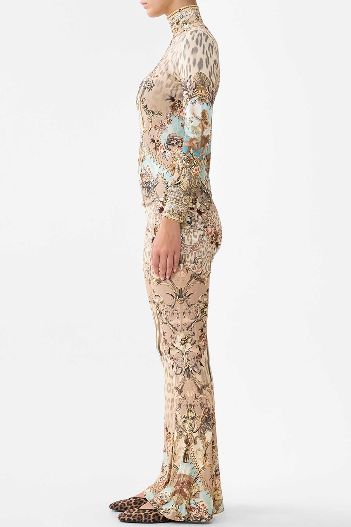 Jersey Turtleneck in Aranjuez Animalia