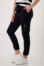 Jill Basic Pants in Black