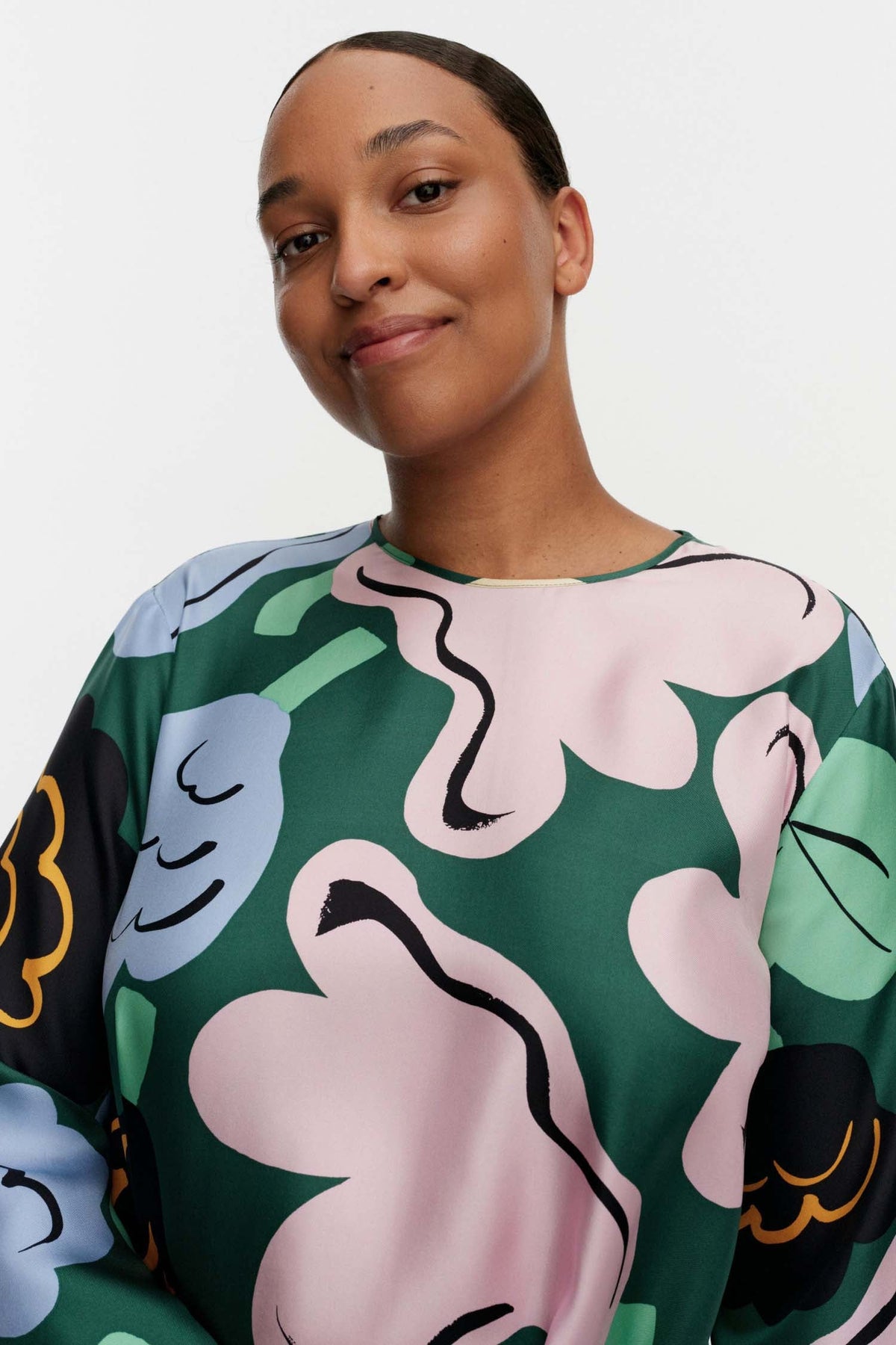 Kaunista Kukasta Kukkaan Silk Dress in Green/Pink