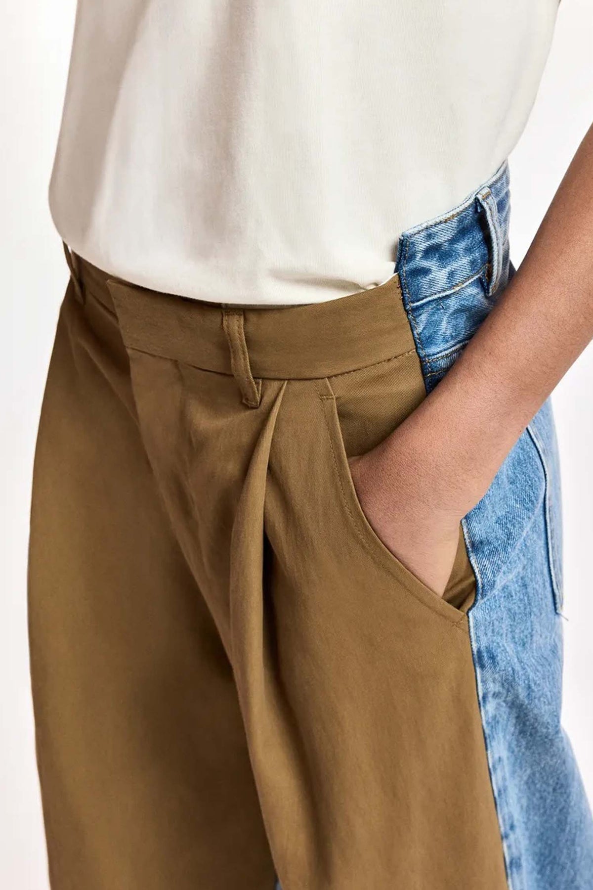 Krisp Fabric Mix Jeans in Camel Club