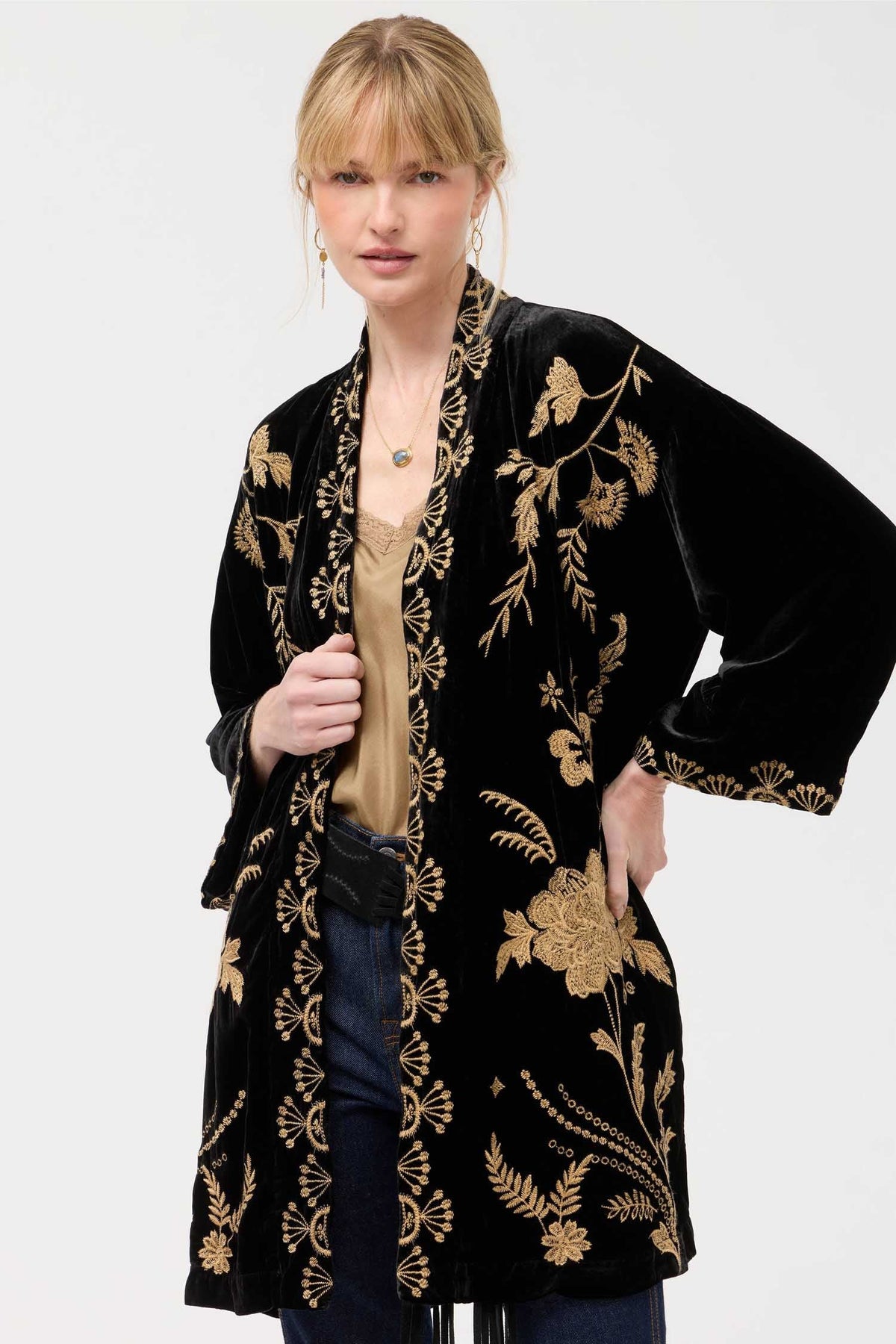 Lara Velvet Kimono in Black