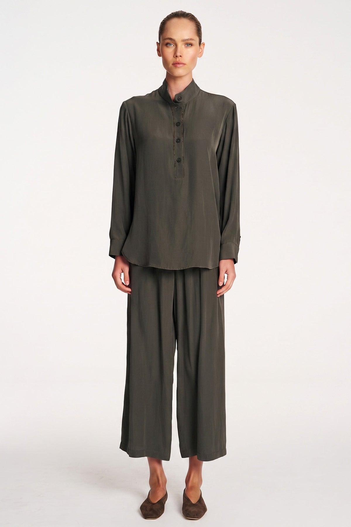 Pace Pant in Bark