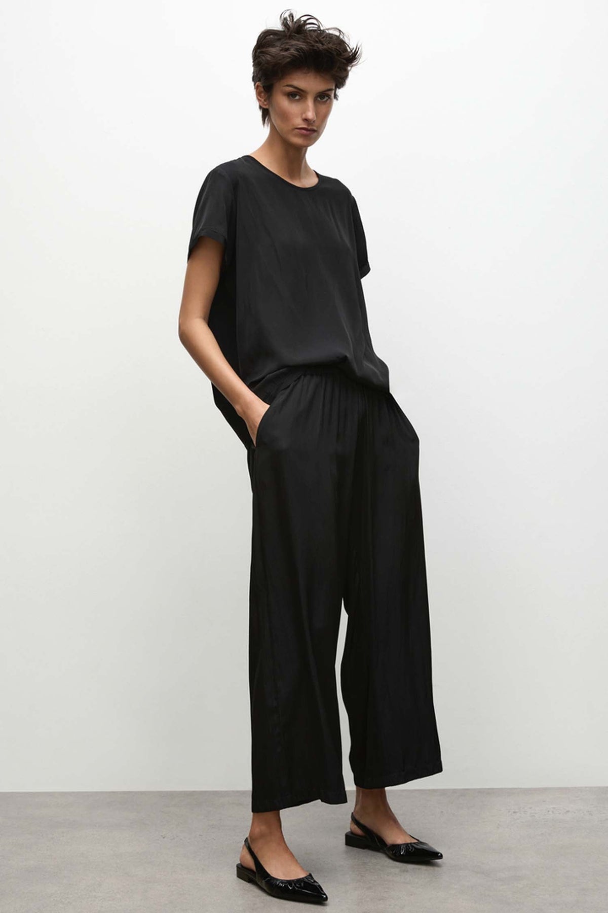 Pace Pant in Black