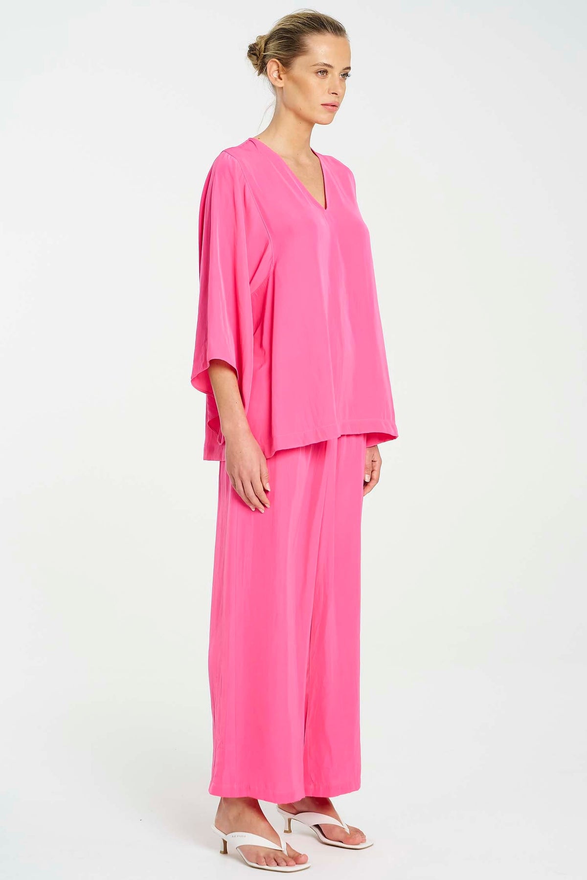 Pace Pant in Hot Pink