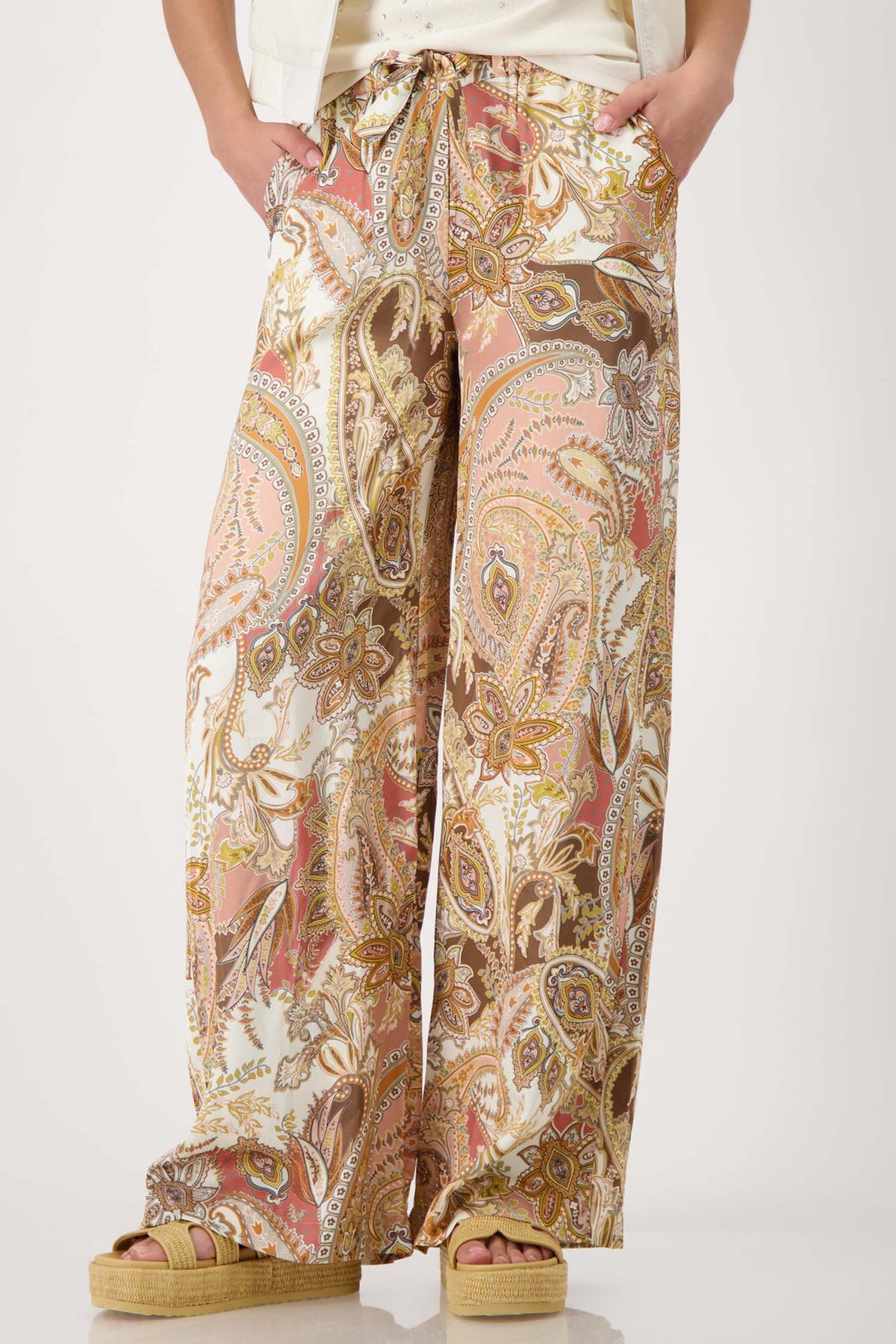 Lea Paisley Pants in Mocca