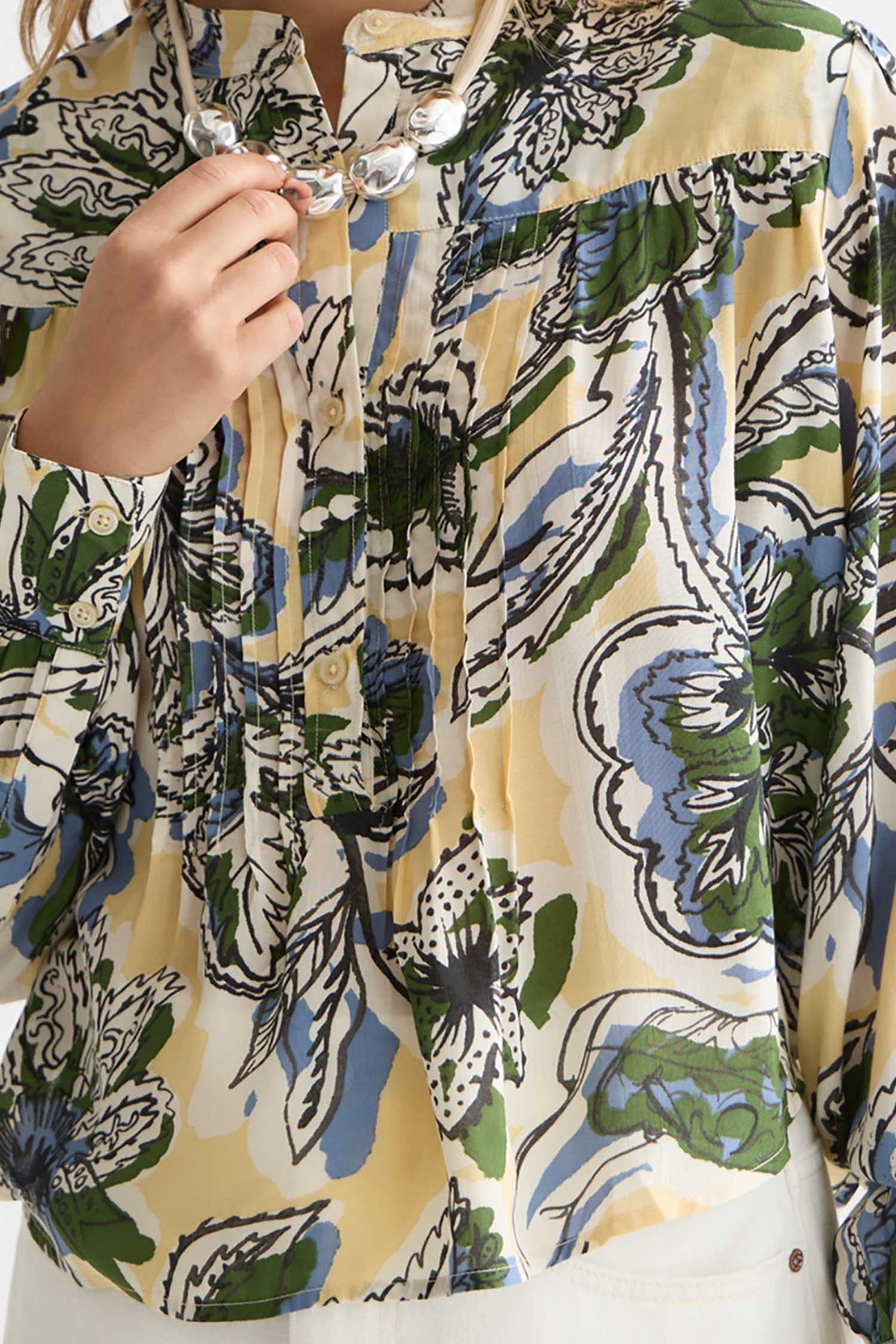 Pin Tuck L/S Shirt in Lucky Bandana Multi Parsnip