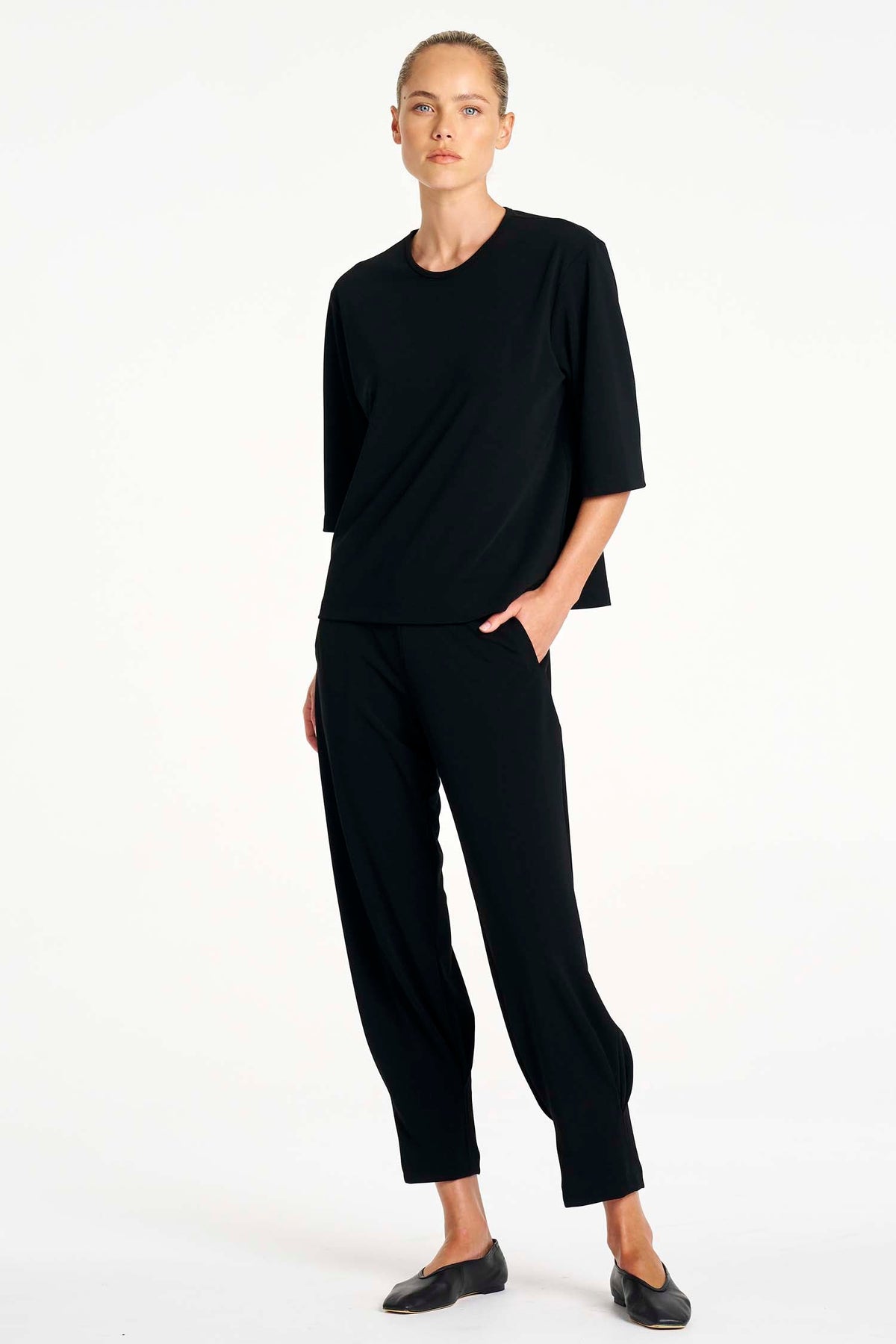 Plaza Crew Top in Black