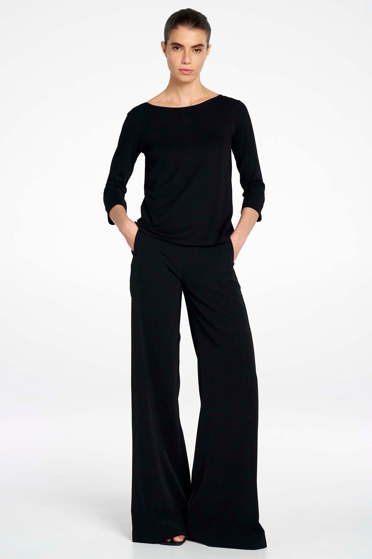 Relaxed Boat Neck in Black