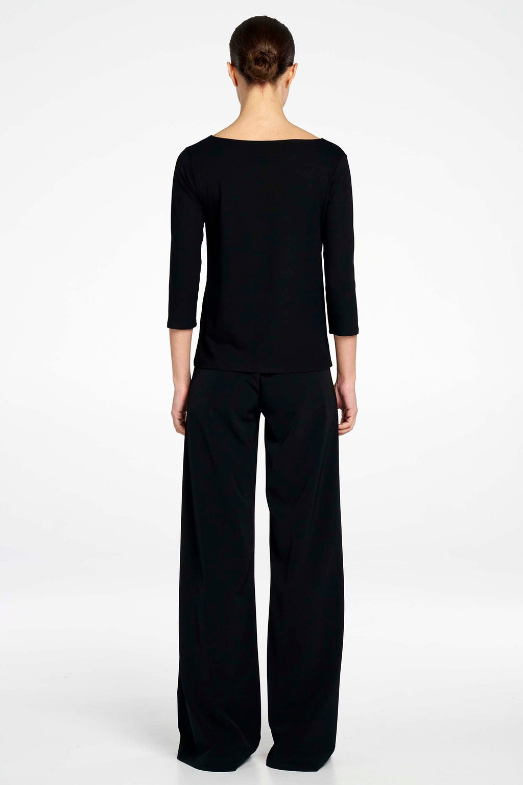 Relaxed Boat Neck in Black
