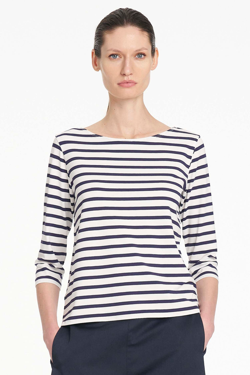 Relaxed Boat Neck in White/Ink