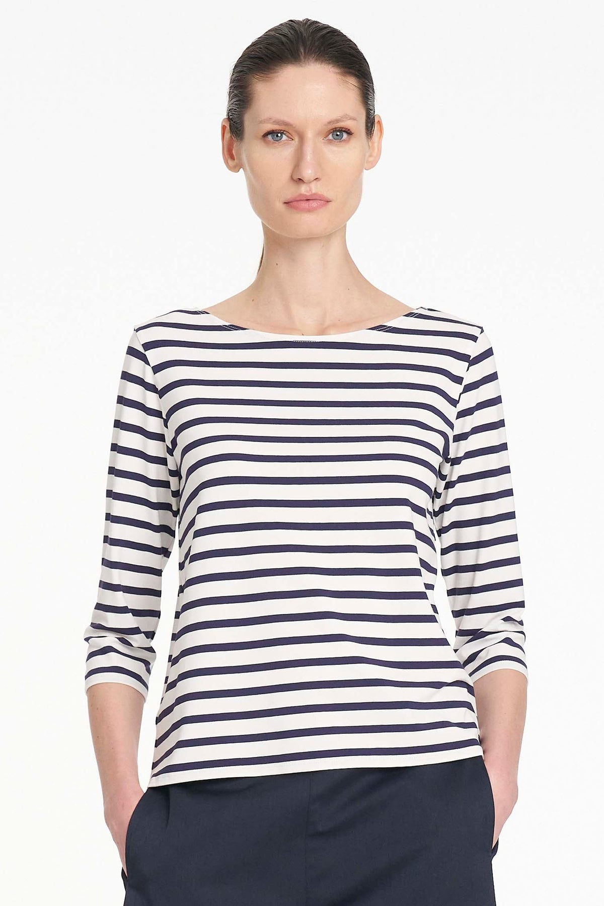 Relaxed Boat Neck in White/Ink