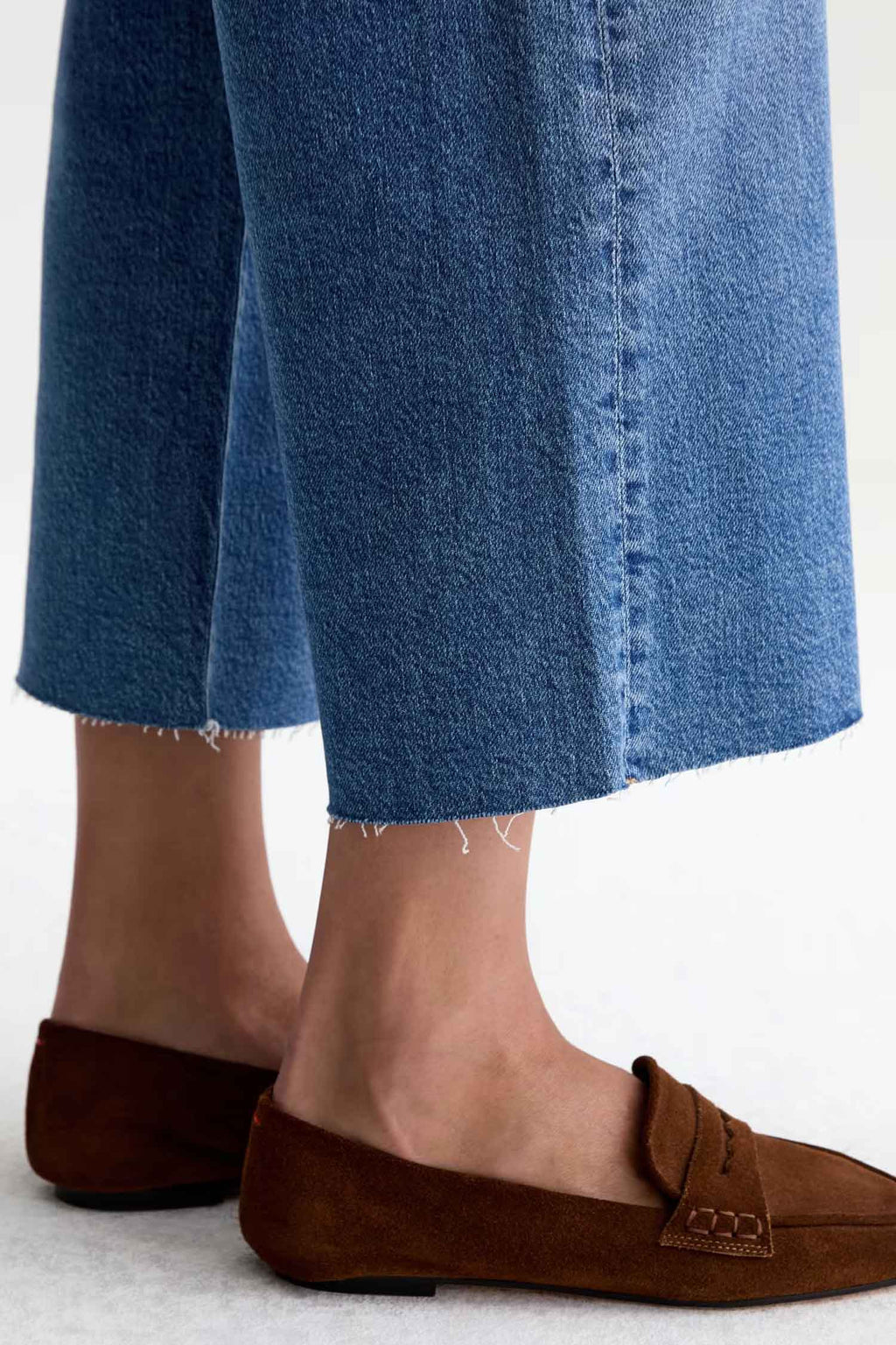 Saige Wide Leg Crop Jean in 17 Years Duet