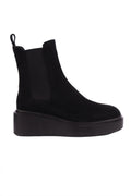 Sam Suede Chelsea Boots in Black