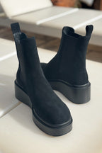 Sam Suede Chelsea Boots in Black
