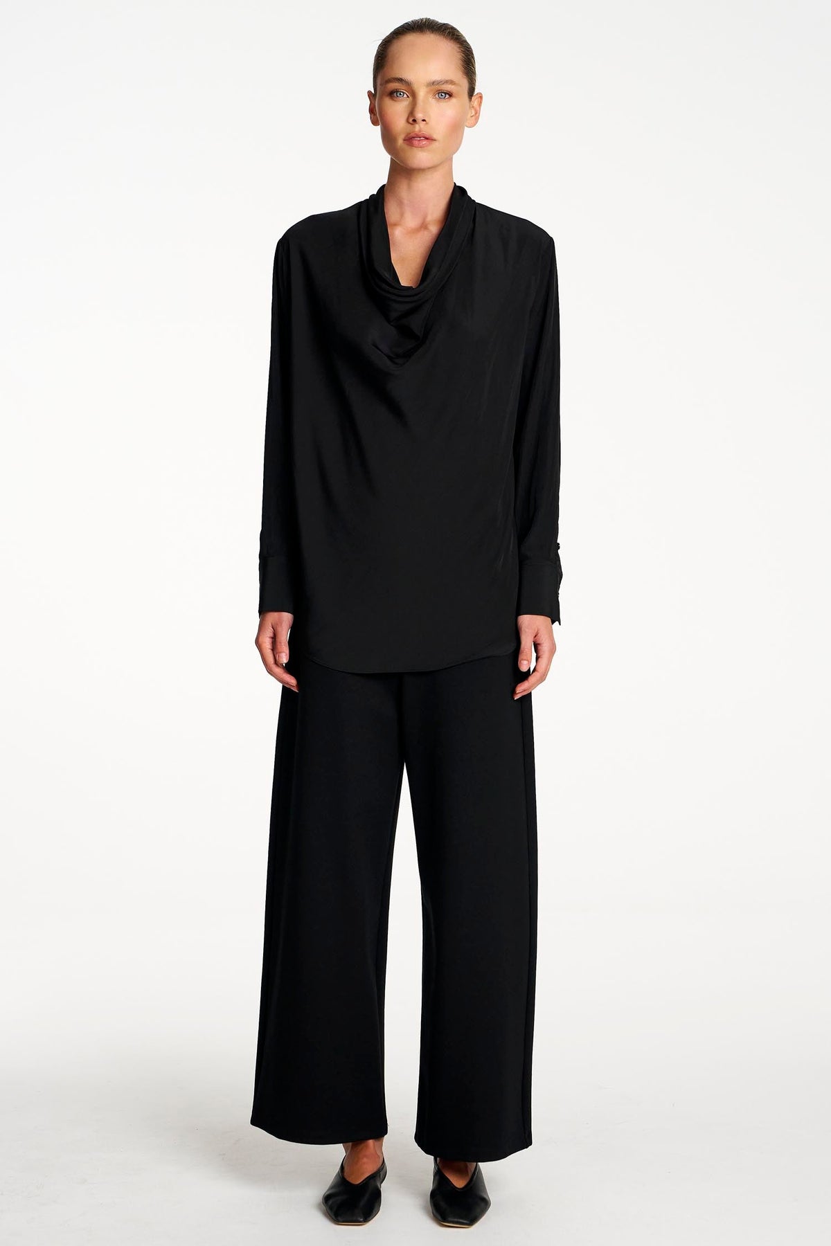 Scallop Blouse in Black