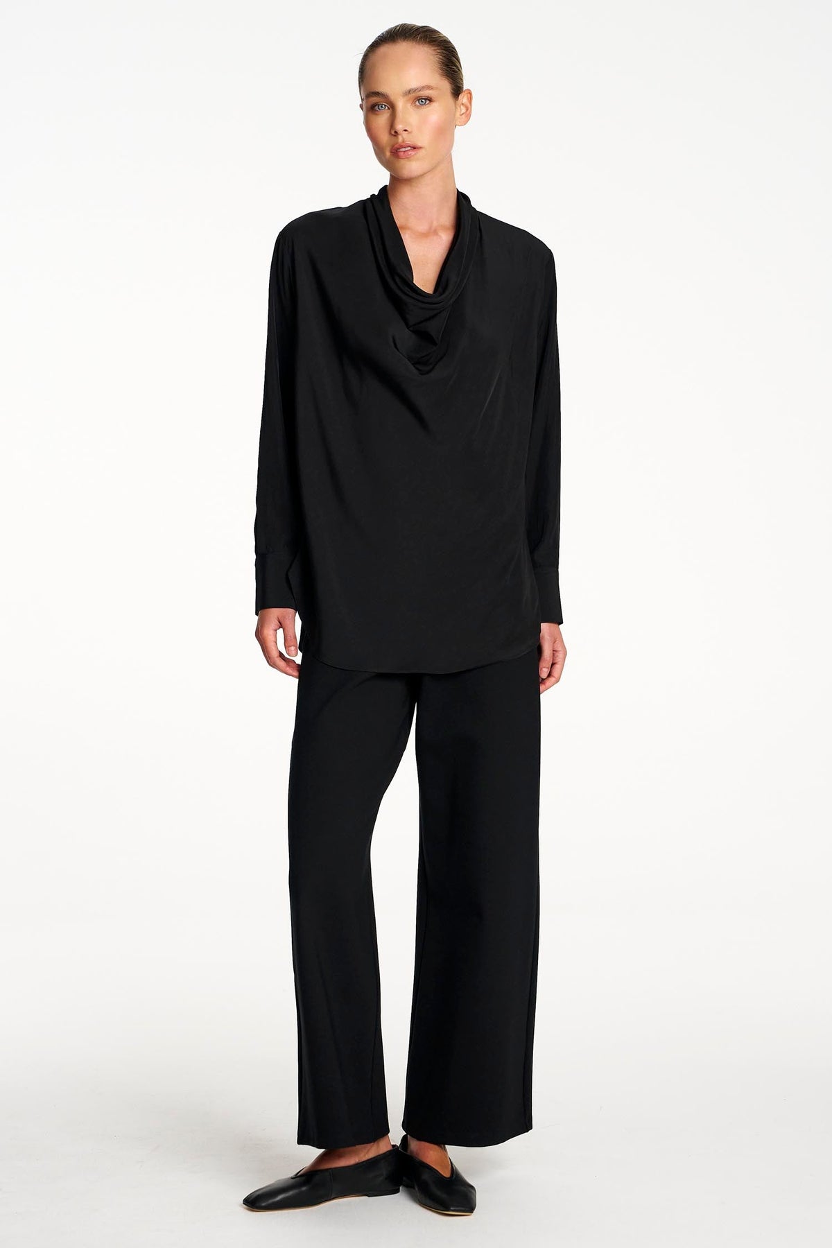 Scallop Blouse in Black