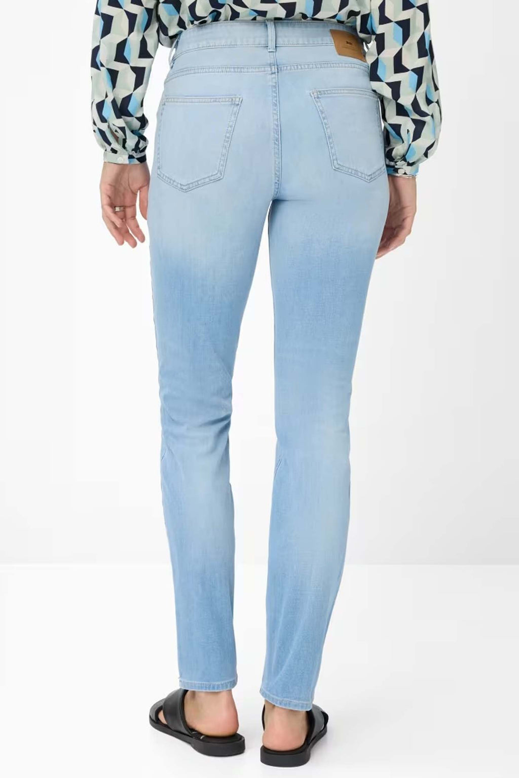 Shakira Slim Fit Jeans in Used Bleached Blue