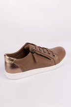 EG06 Leather Sneaker in Mocha